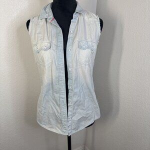 Converse All Star Sleeveless Button-Up Denim Shirt With Frayed Edges Faded Blue‎